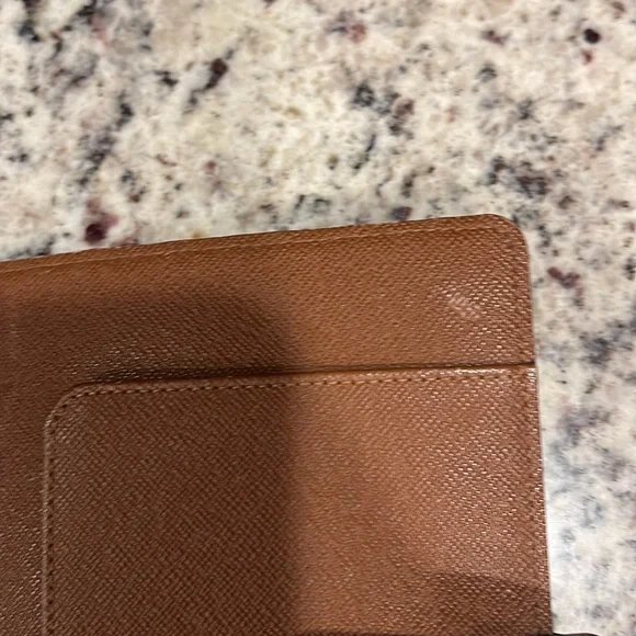 Medium Ring Agenda Cover - Picture 16 of 16